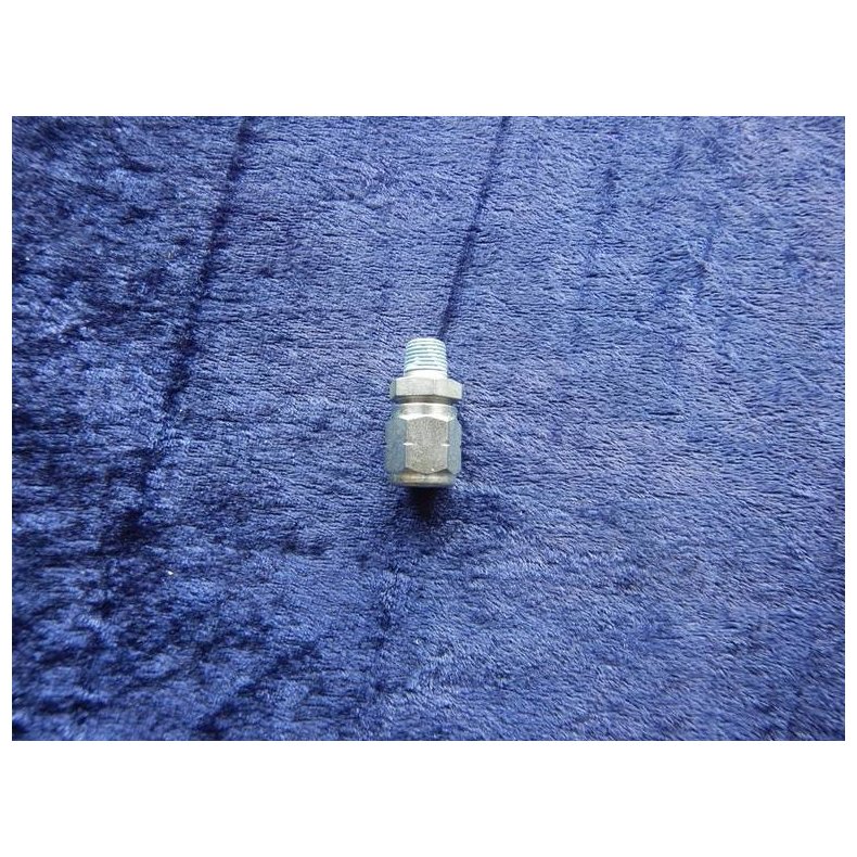 Cummins adaptor 325243800